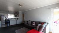 Lounges - 23 square meters of property in Ferndale - JHB