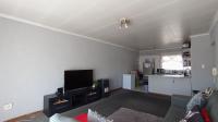 Lounges - 23 square meters of property in Ferndale - JHB
