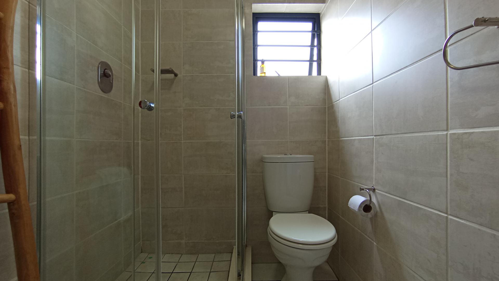 Bathroom 1 - 5 square meters of property in Linbro Park A.H.