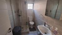Bathroom 2 of property in Linbro Park A.H.