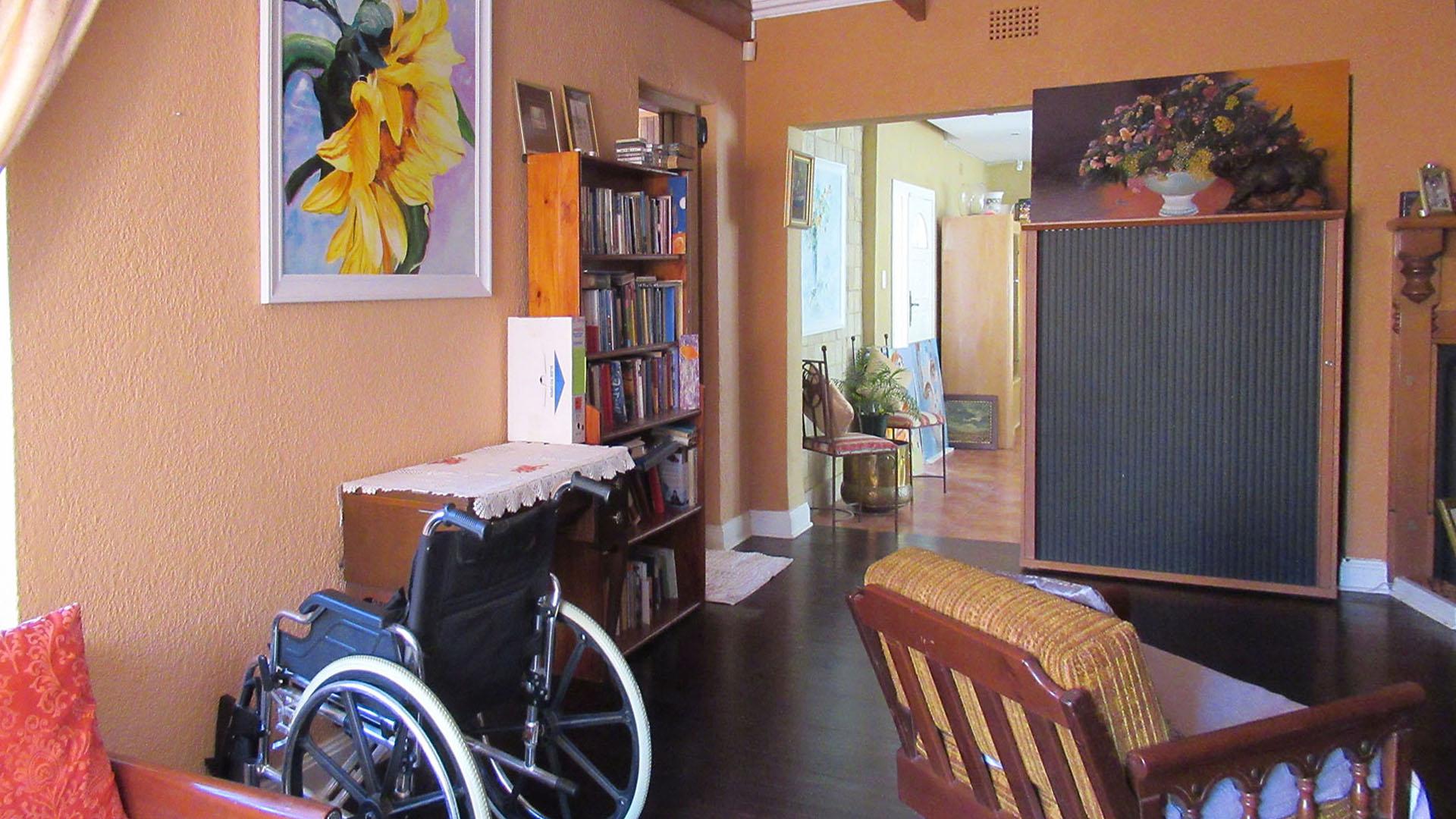 Spaces - 159 square meters of property in Rant-En-Dal