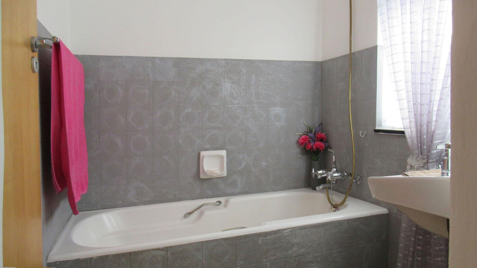 Bathroom 1 - 11 square meters of property in Rant-En-Dal
