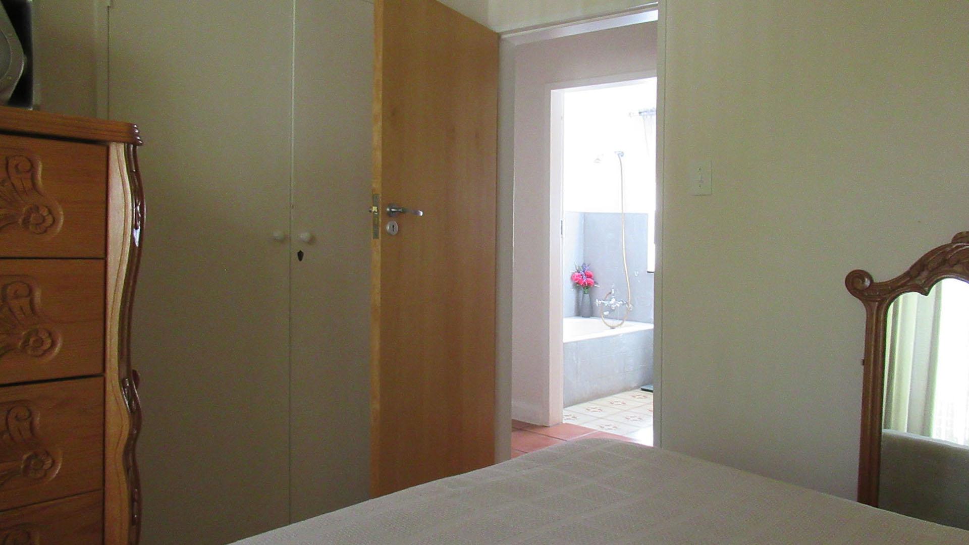 Bed Room 1 - 24 square meters of property in Rant-En-Dal