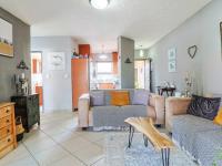 2 Bedroom 1 Bathroom Simplex for Sale for sale in South Crest