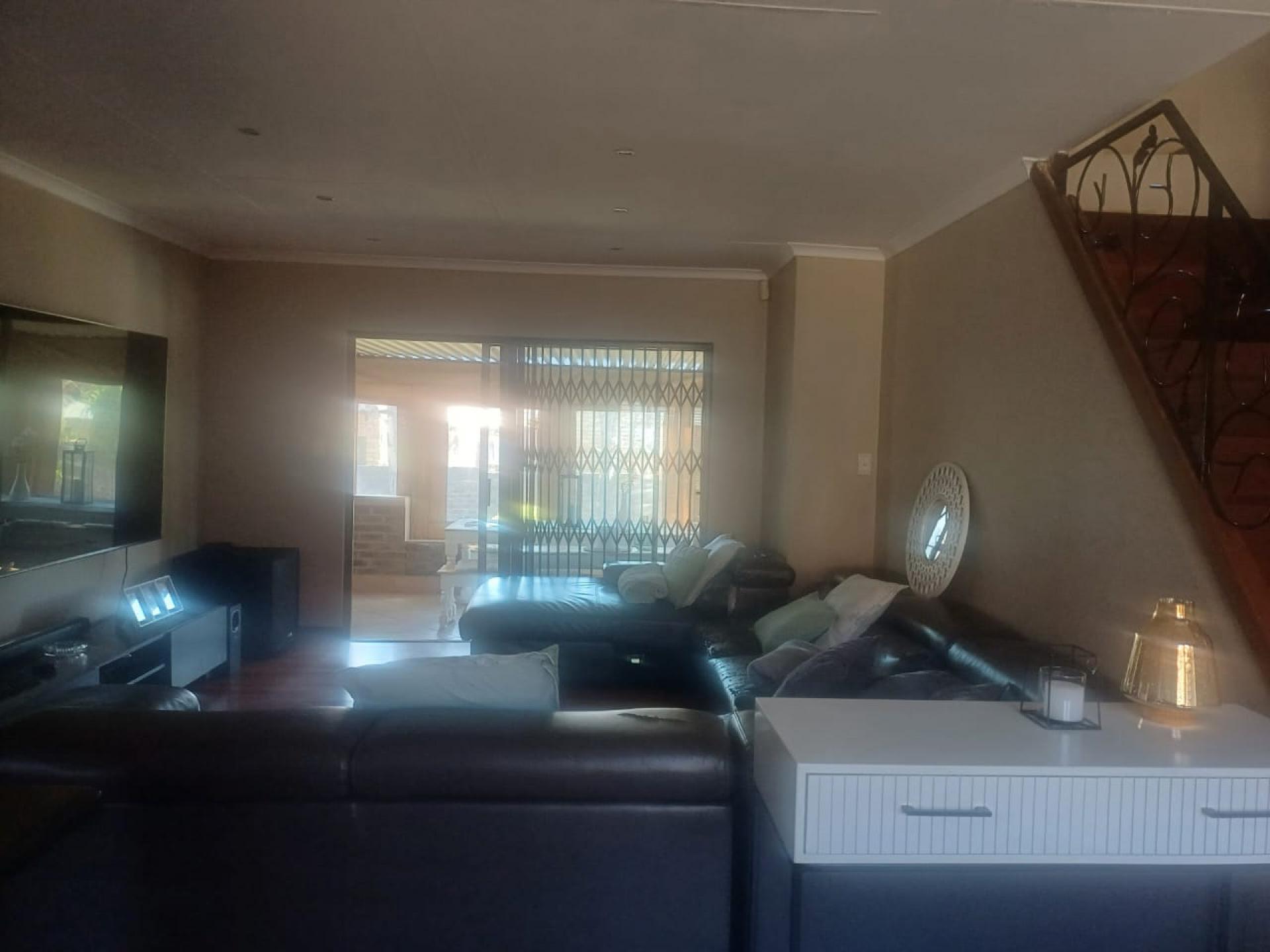  of property in Thatchfield