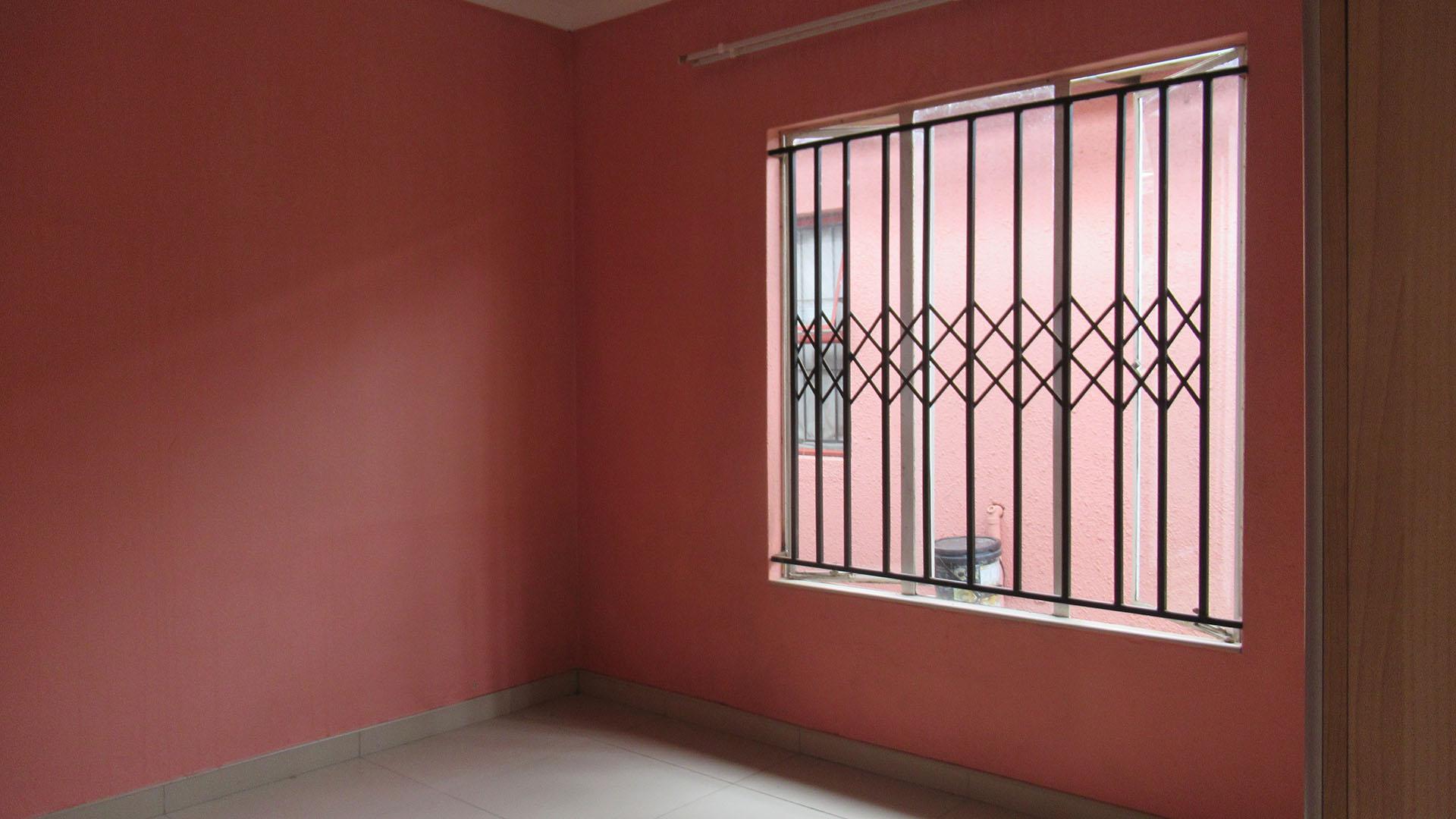 Bed Room 2 - 11 square meters of property in Naturena