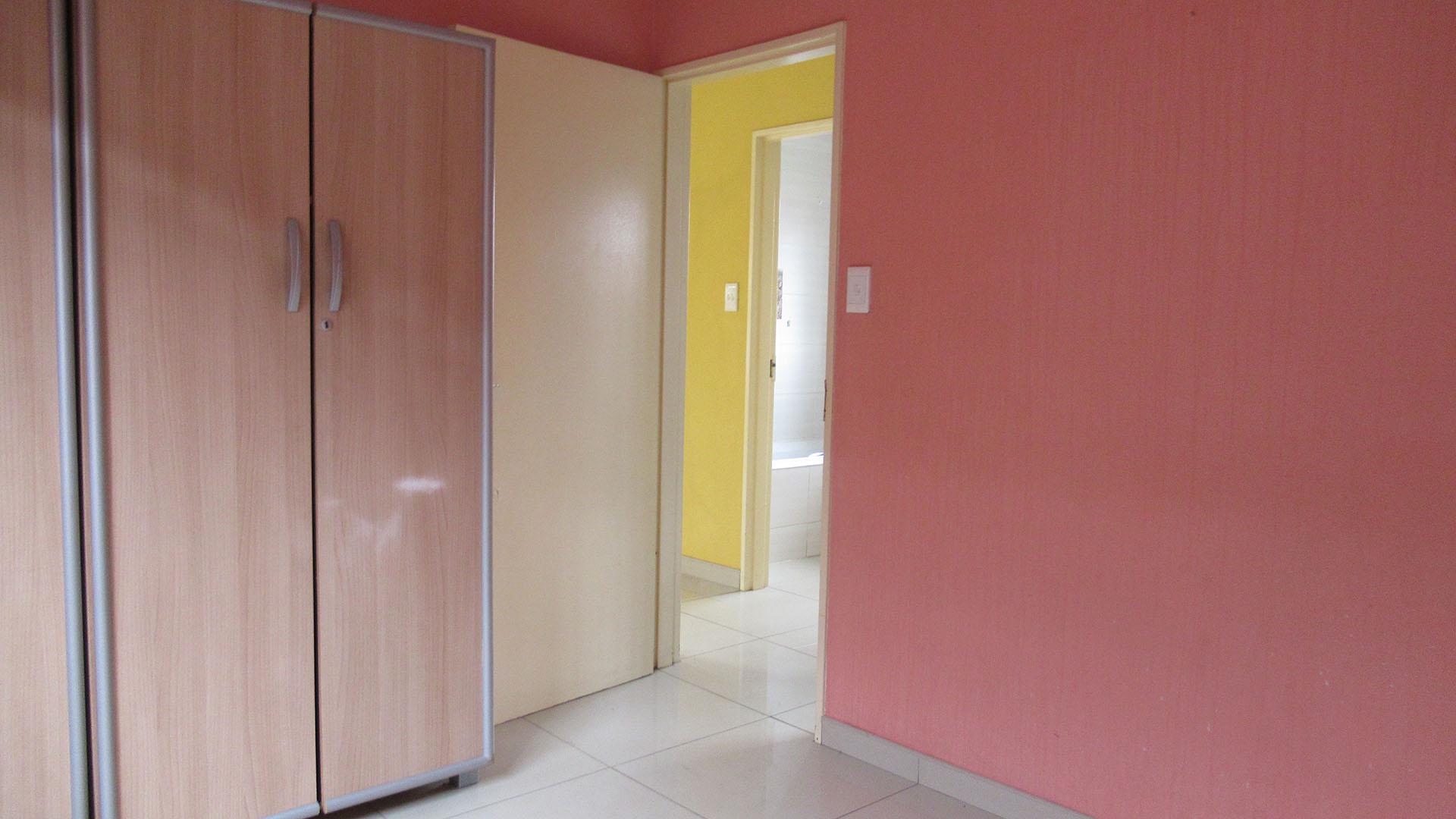 Bed Room 2 - 11 square meters of property in Naturena