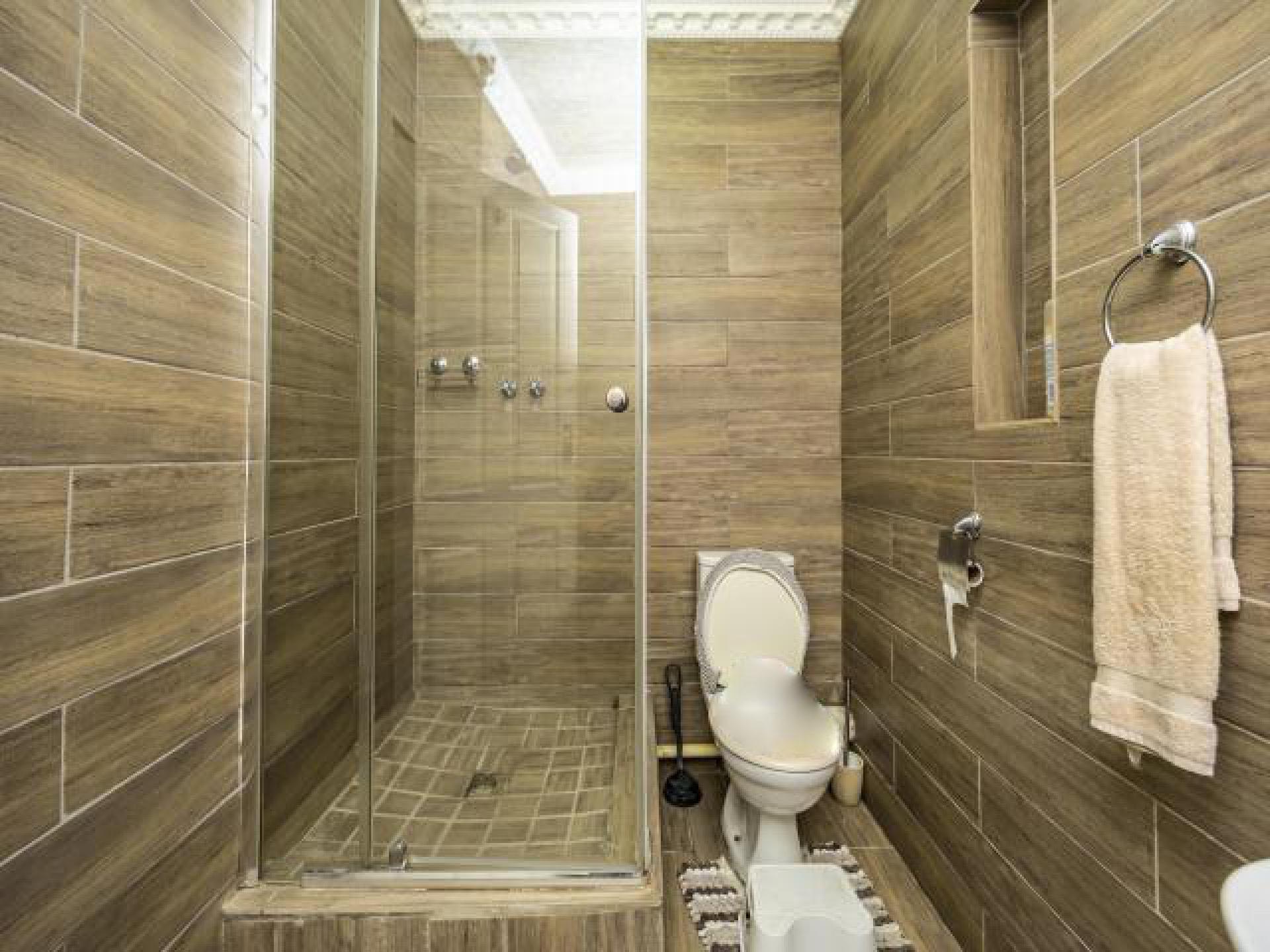 Bathroom 1 of property in Cambridge West