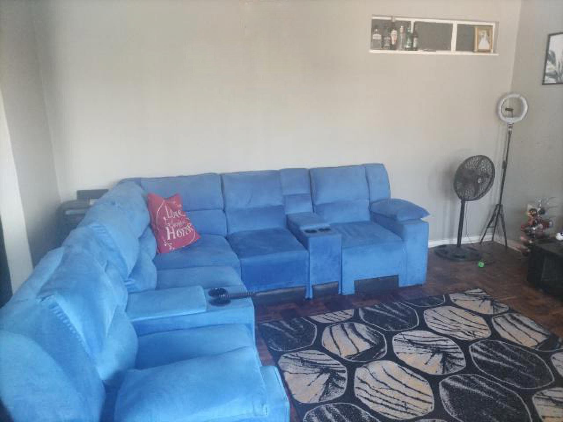 Lounges - 22 square meters of property in Arcadia