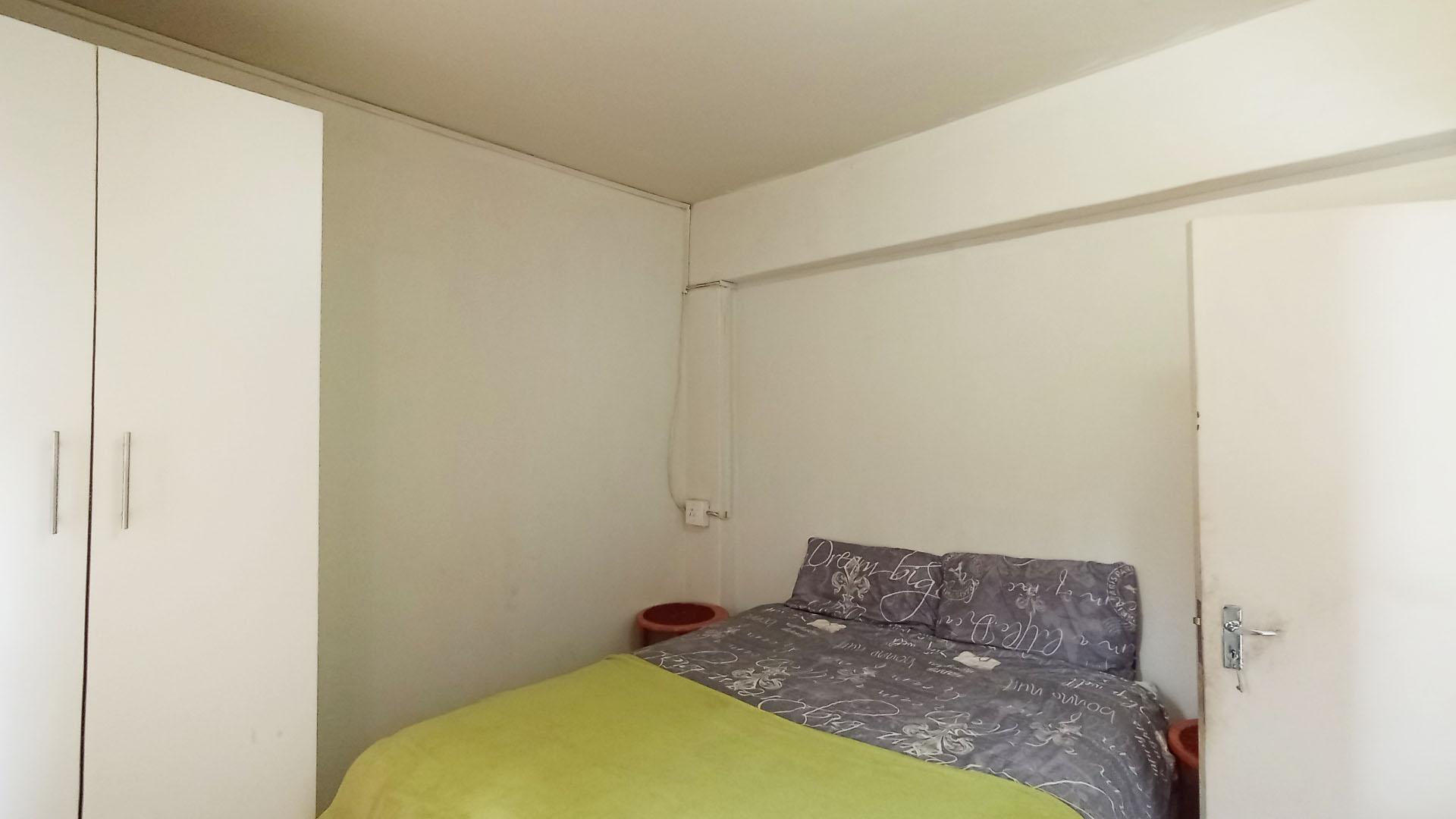 Bed Room 1 - 12 square meters of property in Springfield - DBN