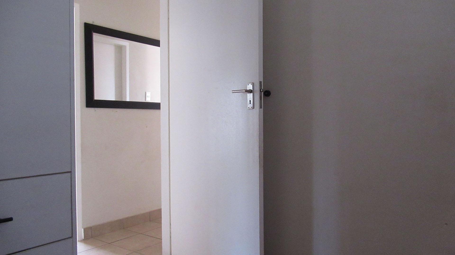 Bed Room 2 - 7 square meters of property in Palm Ridge