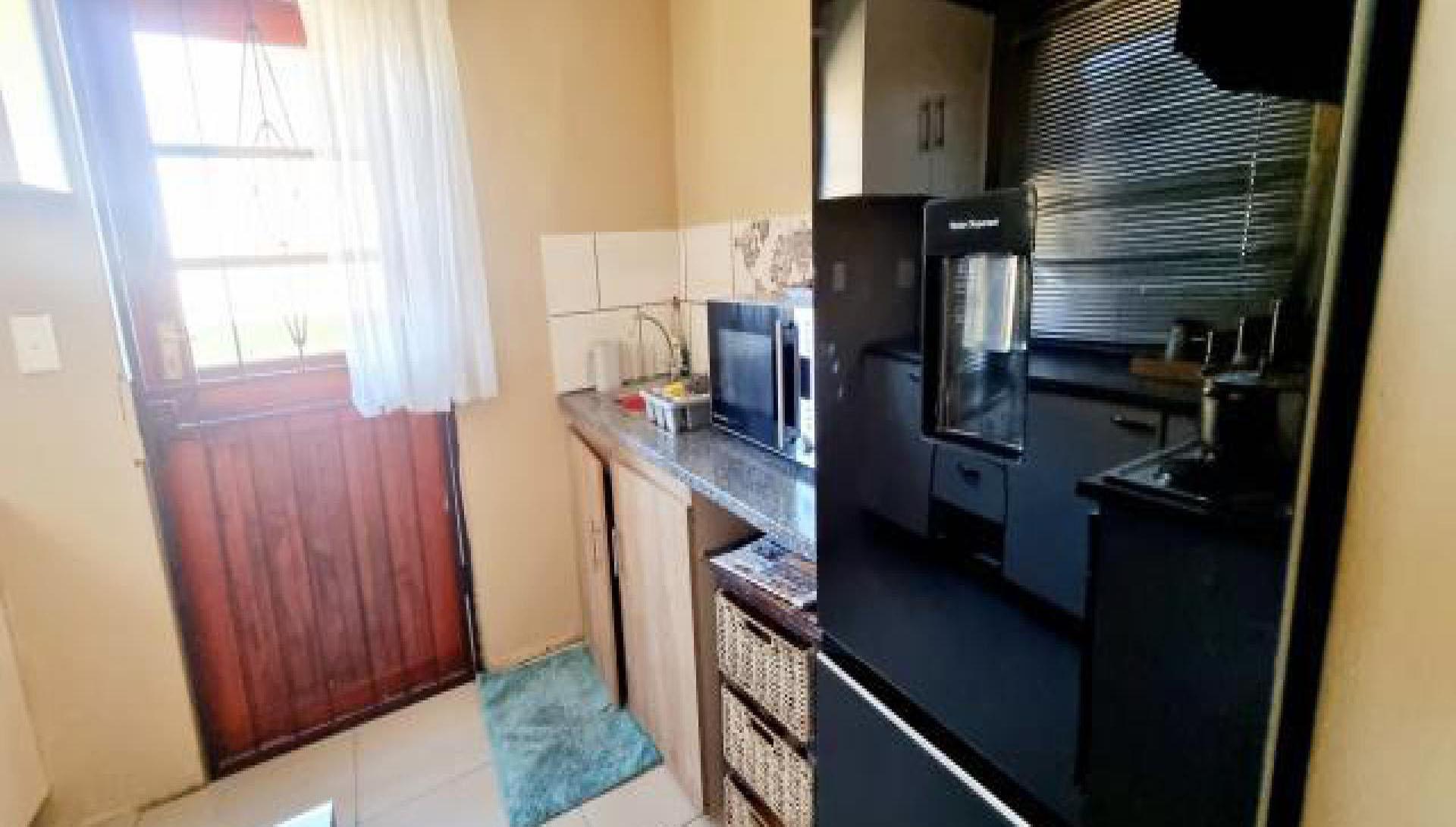 Kitchen of property in Ilitha Park