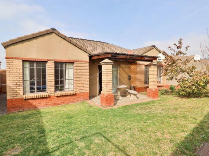 3 Bedroom Simplex for Sale For Sale in Halfway Gardens - MR654666