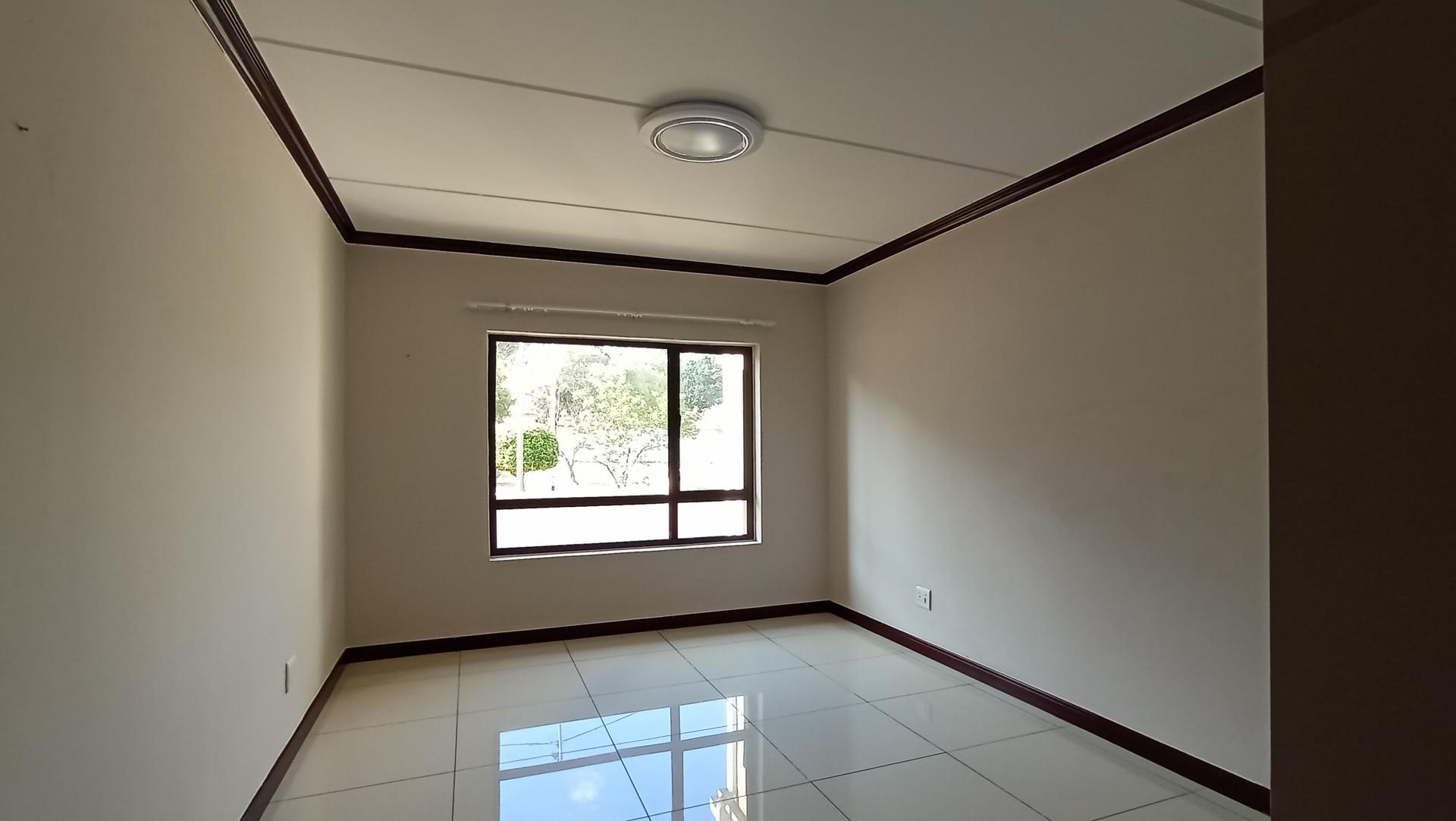 Bed Room 2 - 16 square meters of property in Carlswold A.H.