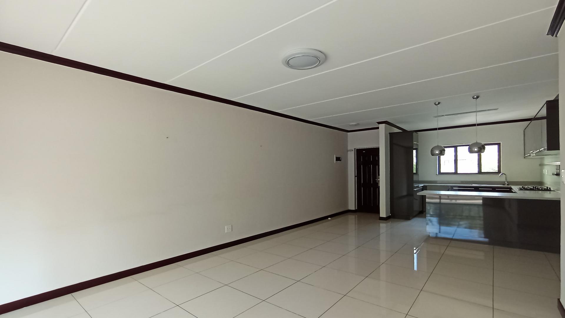 Lounges - 27 square meters of property in Carlswold A.H.