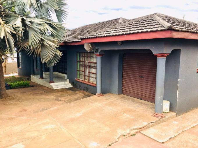 5 Bedroom House for Sale For Sale in Thohoyandou - MR654737