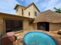 4 Bedroom 3 Bathroom Simplex to Rent for sale in Cashan