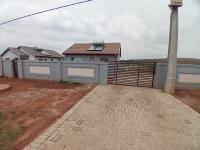 2 Bedroom 1 Bathroom House for Sale for sale in Lenasia South