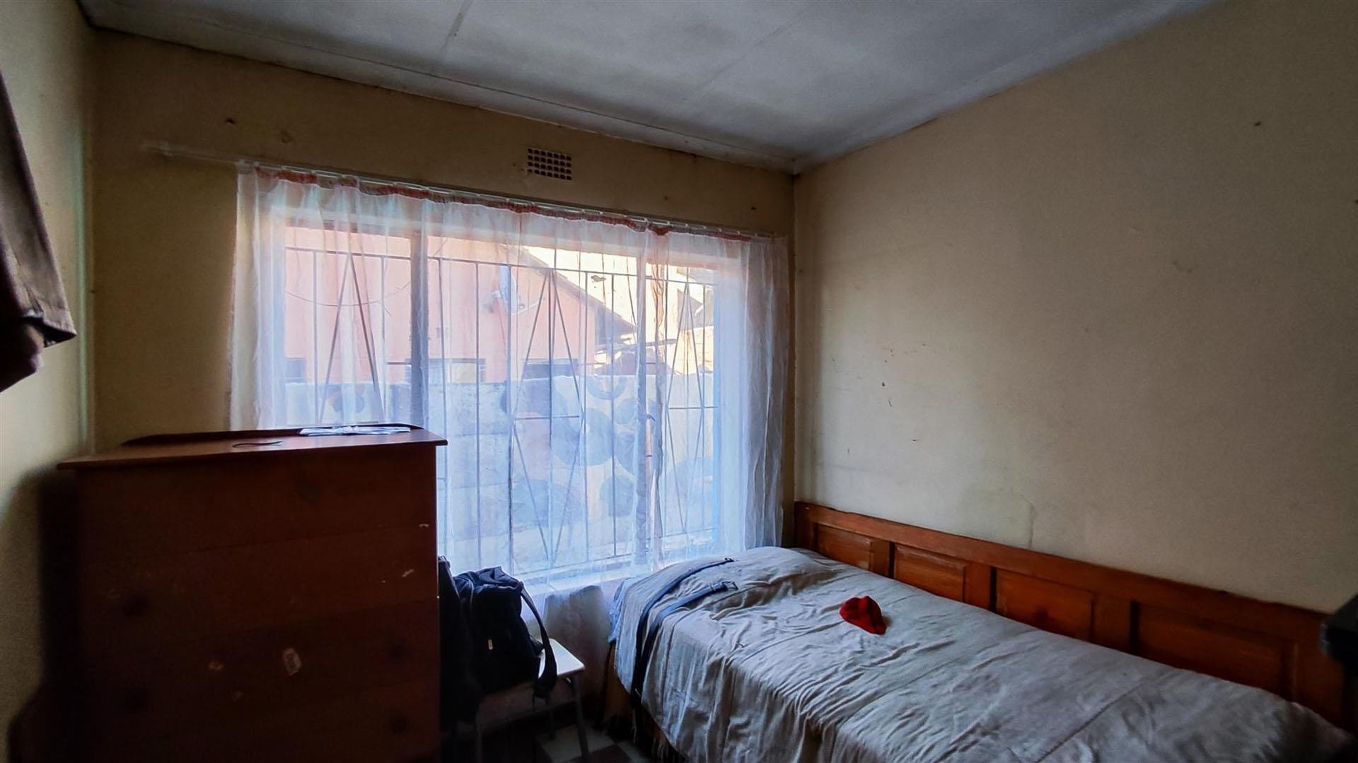 Bed Room 3 - 12 square meters of property in Actonville