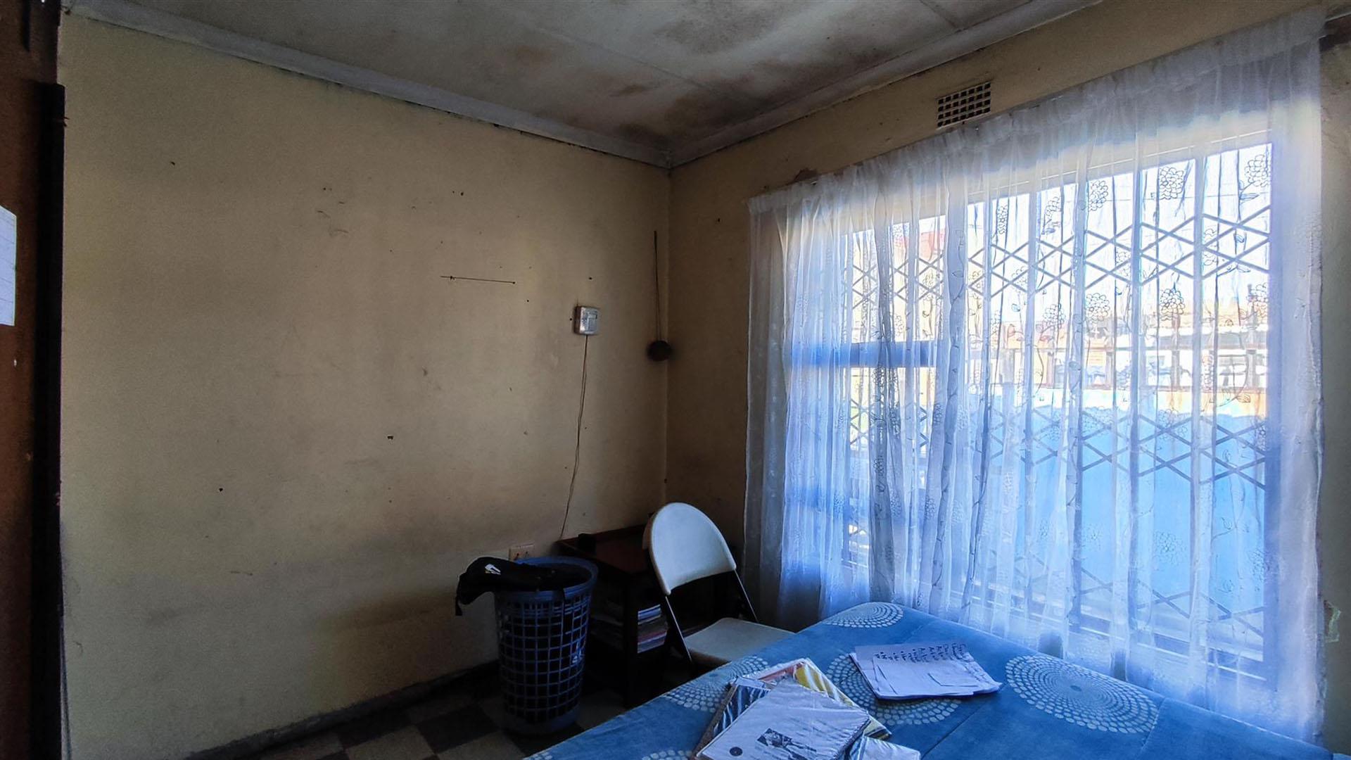 Bed Room 4 - 12 square meters of property in Actonville