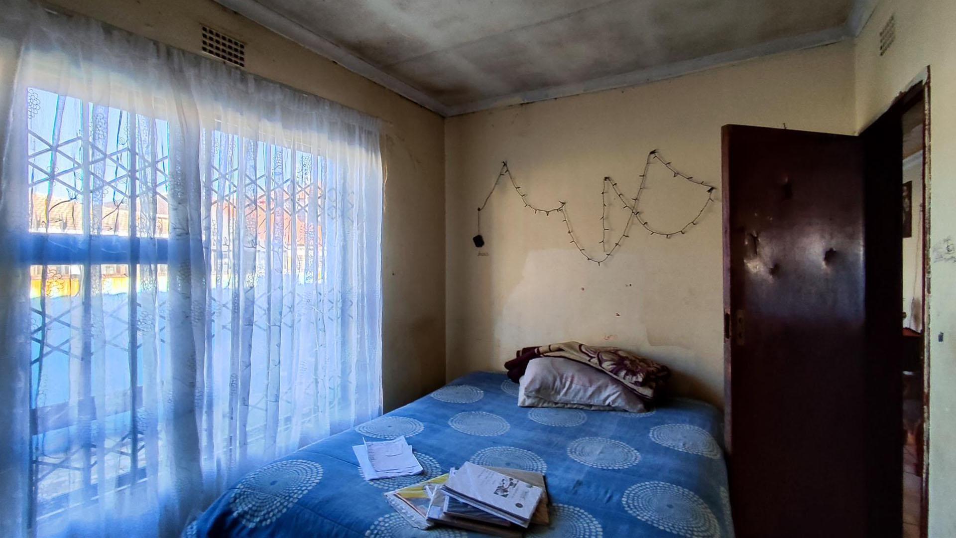 Bed Room 4 - 12 square meters of property in Actonville