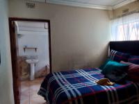 Bed Room 1 of property in Actonville