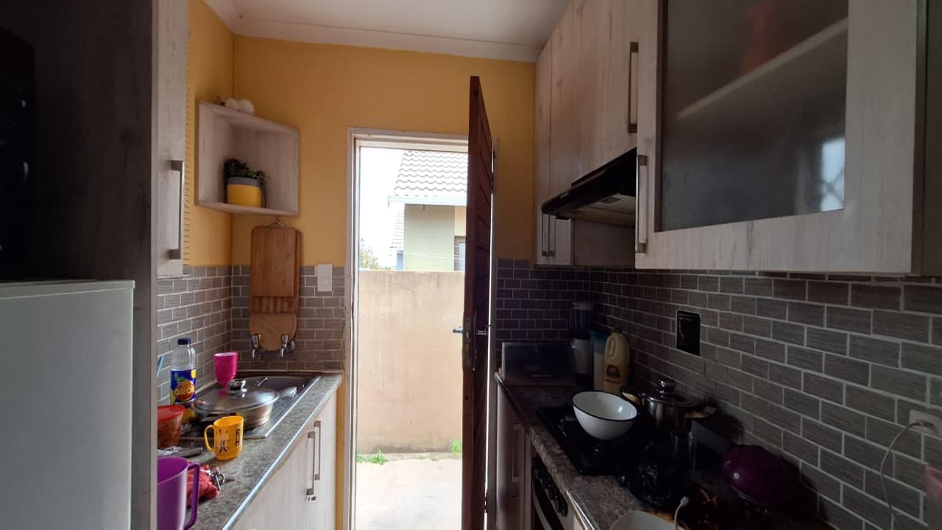 Kitchen - 5 square meters of property in Savanna City
