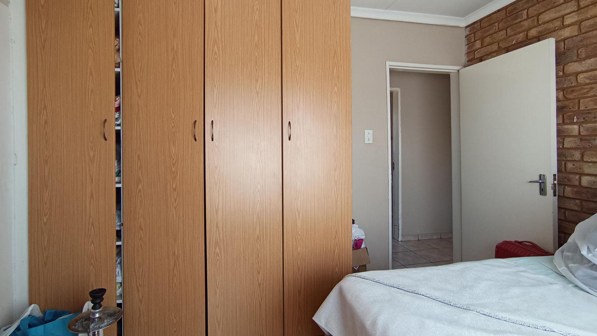 Bed Room 2 - 11 square meters of property in Mayville