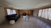 Lounges of property in Mayville