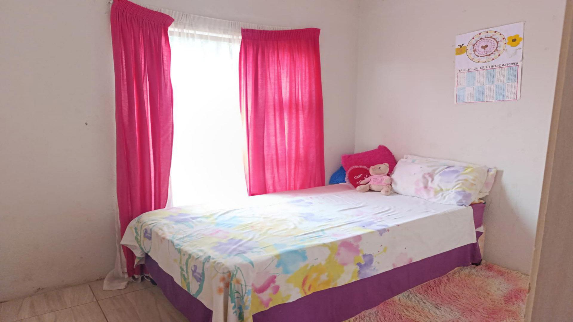 Bed Room 2 of property in Soshanguve