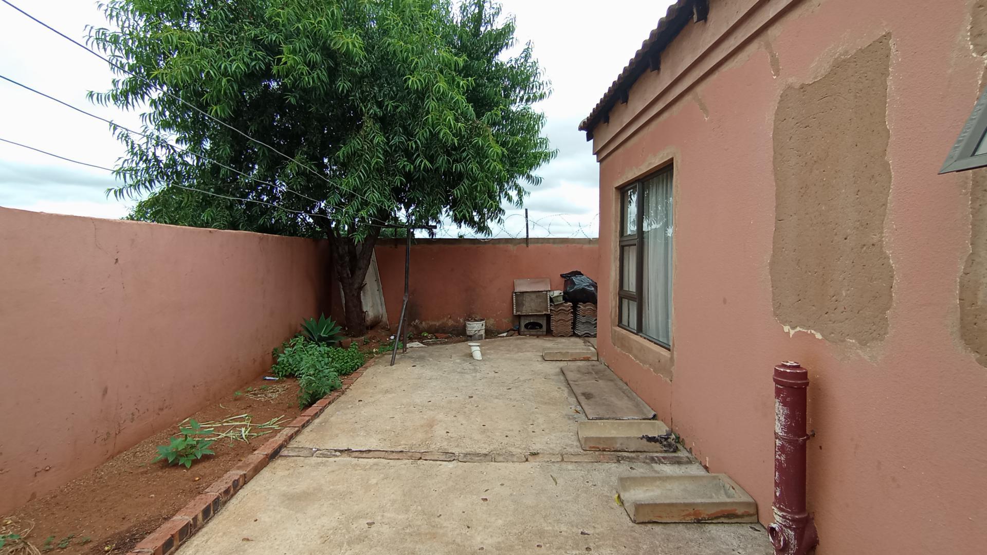 Backyard of property in Soshanguve