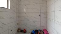 Main Bathroom - 4 square meters of property in Soshanguve