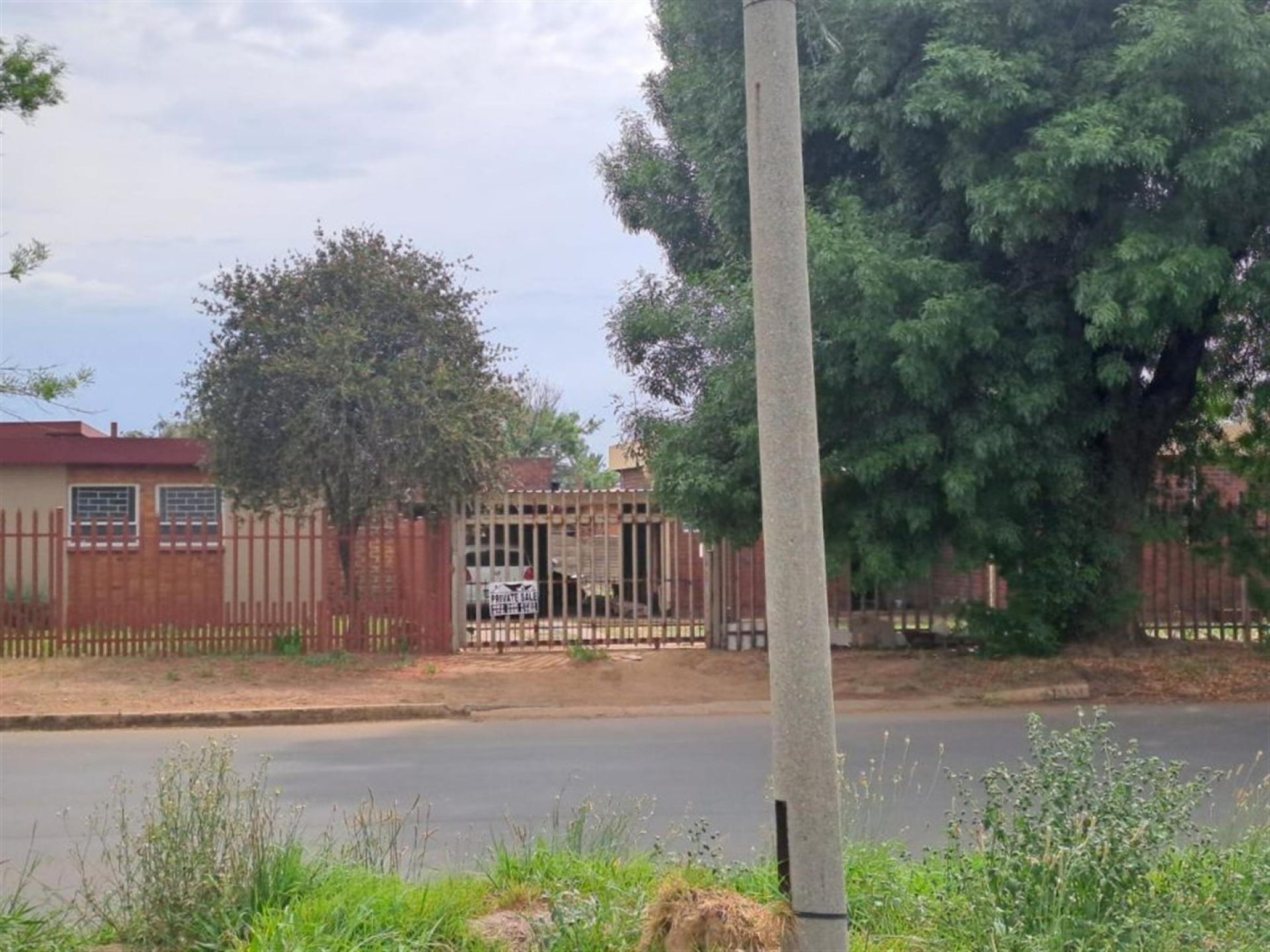 Front View of property in Vanderbijlpark