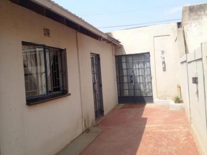 3 Bedroom House for Sale For Sale in Vosloorus MR655169