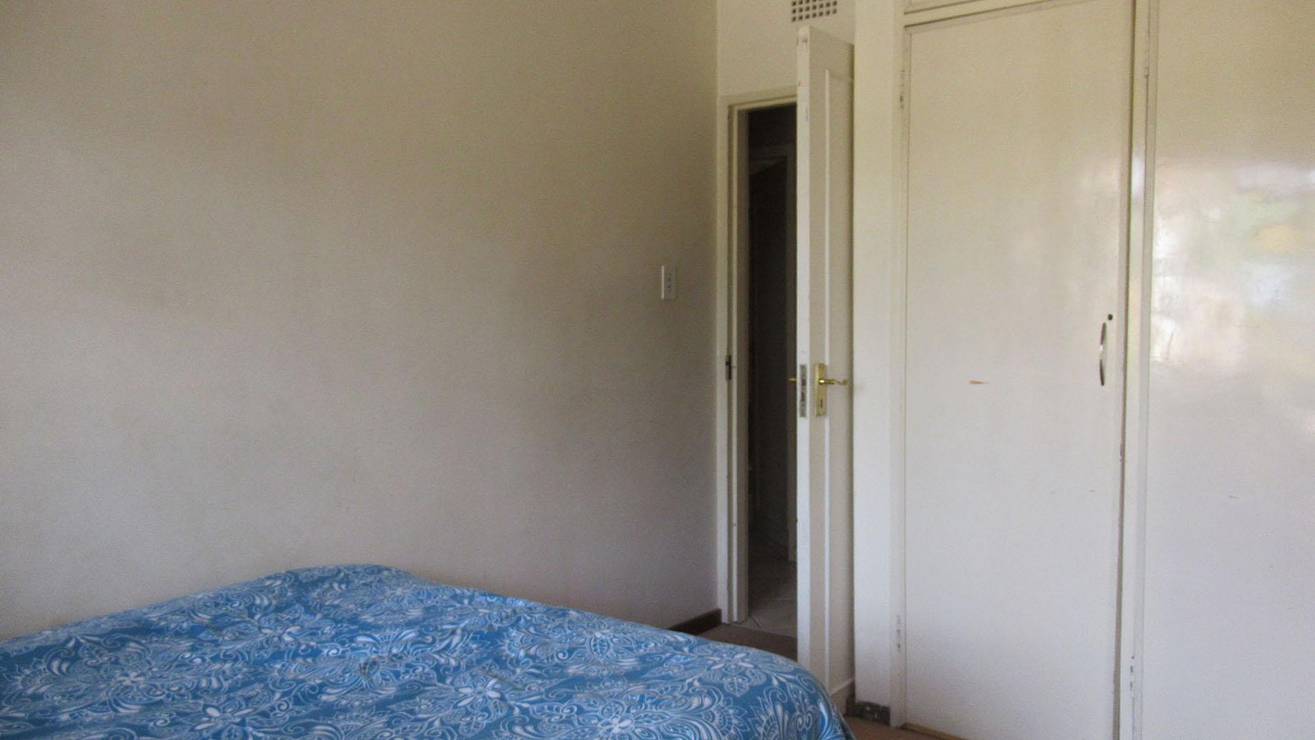 Bed Room 2 - 11 square meters of property in Randpark Ridge