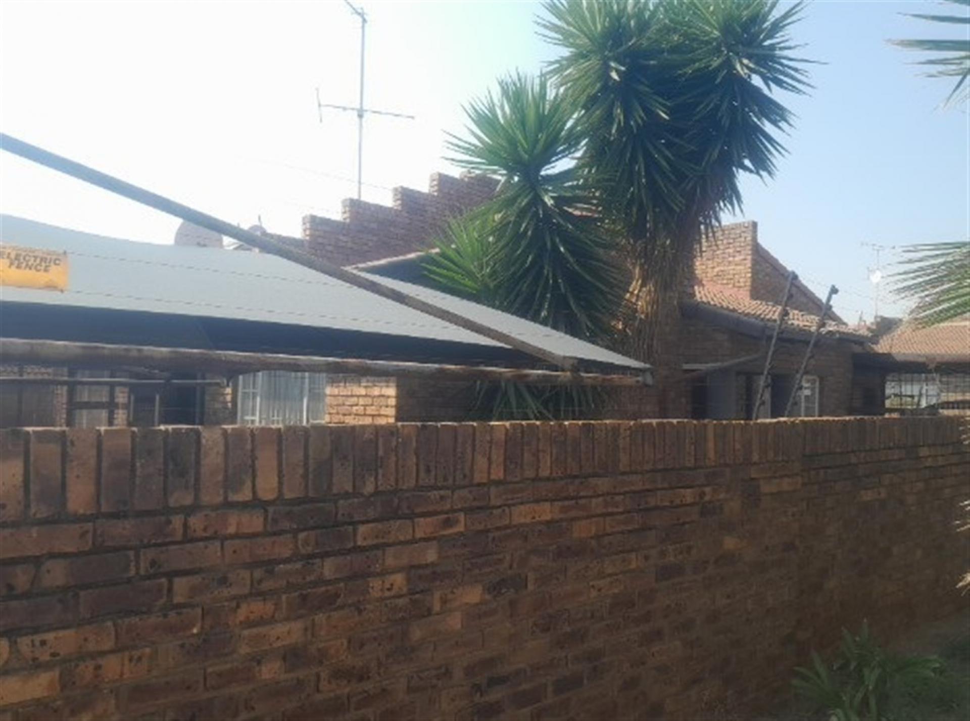 Front View of property in Eldoraigne