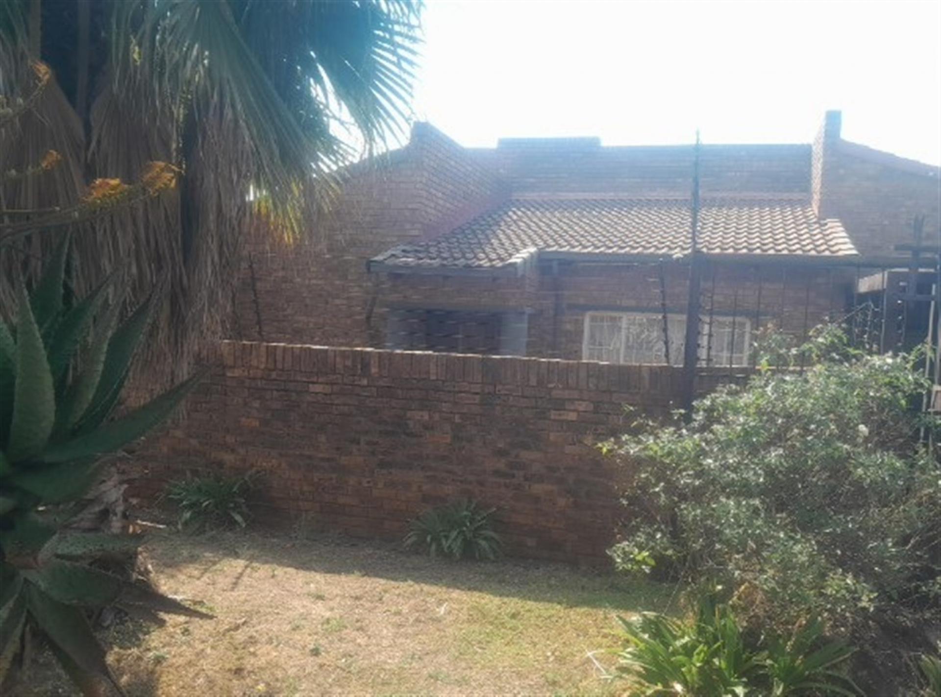 Front View of property in Eldoraigne