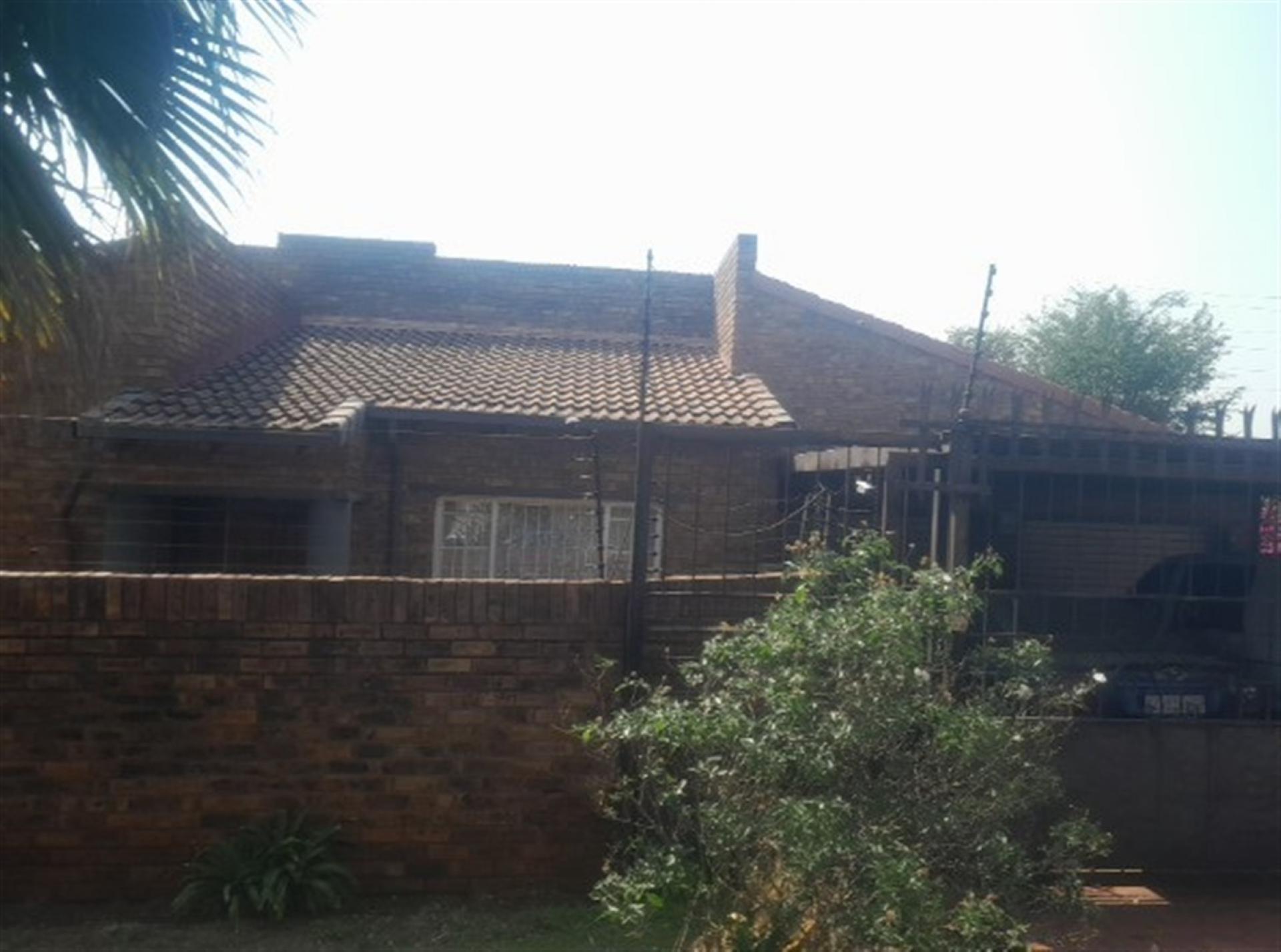 Front View of property in Eldoraigne