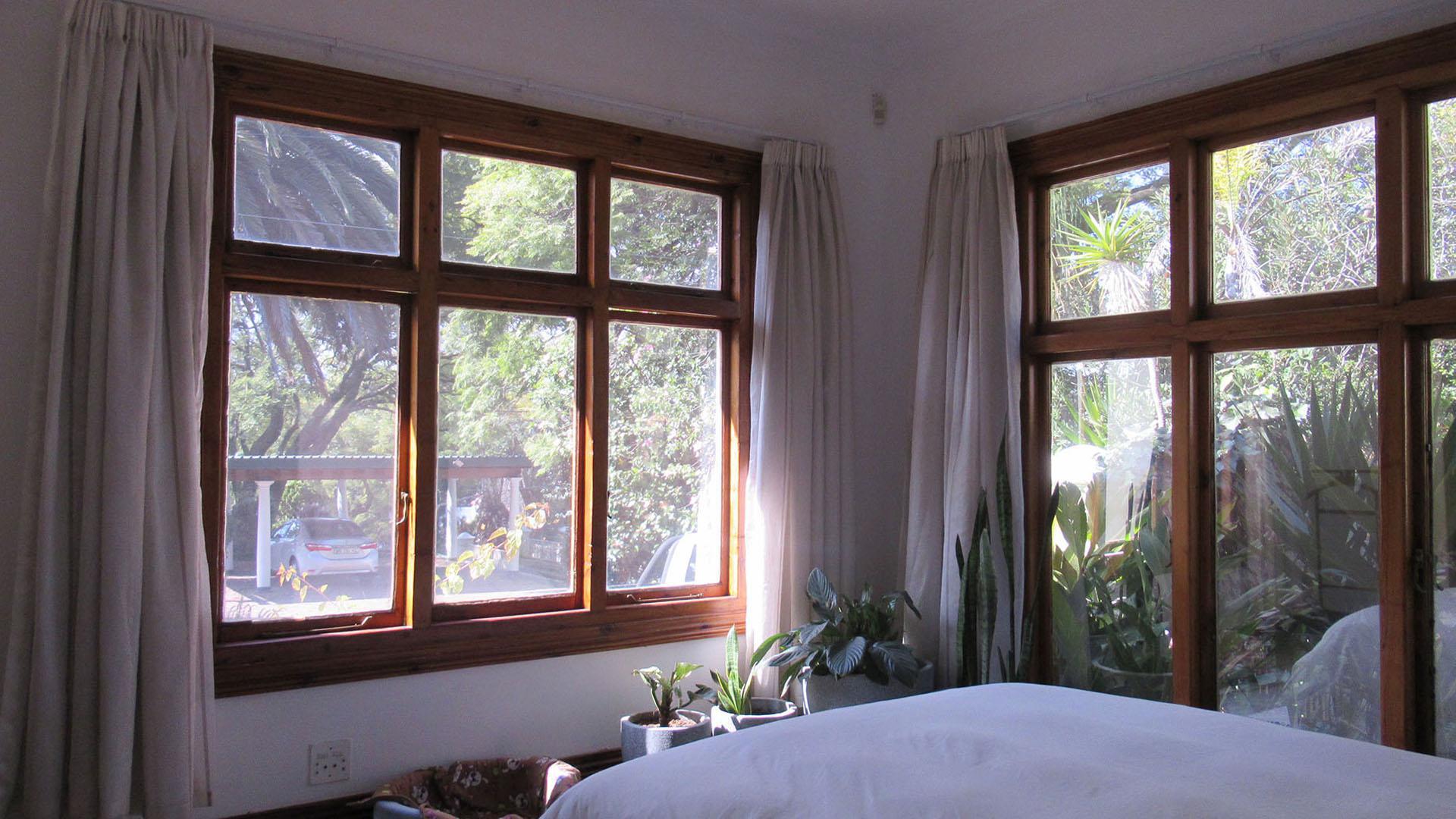 Bed Room 1 - 18 square meters of property in Kensington - JHB