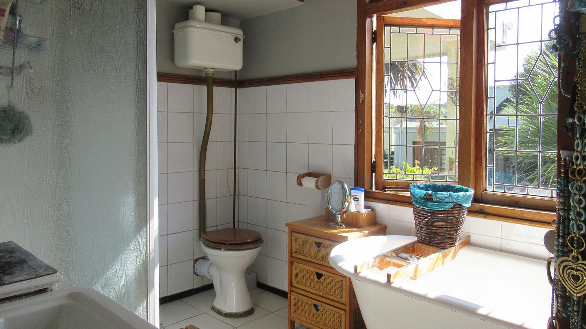 Bathroom 2 - 8 square meters of property in Kensington - JHB