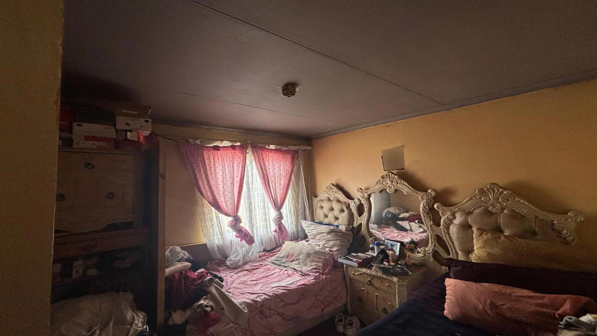 Bed Room 1 of property in Toekomsrus