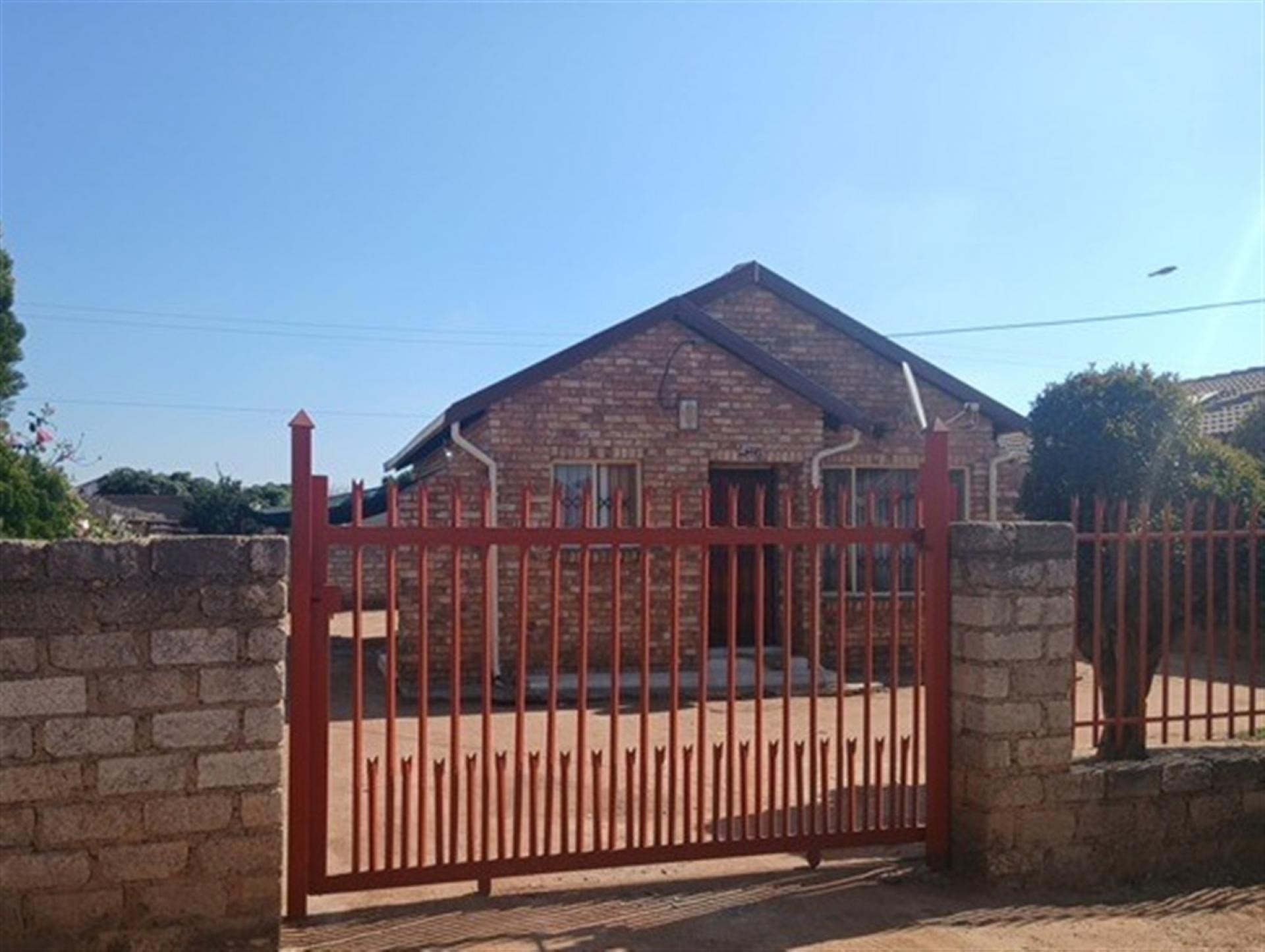 Front View of property in Kudube
