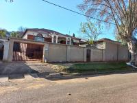 3 Bedroom 1 Bathroom House for Sale for sale in Bezuidenhout Valley