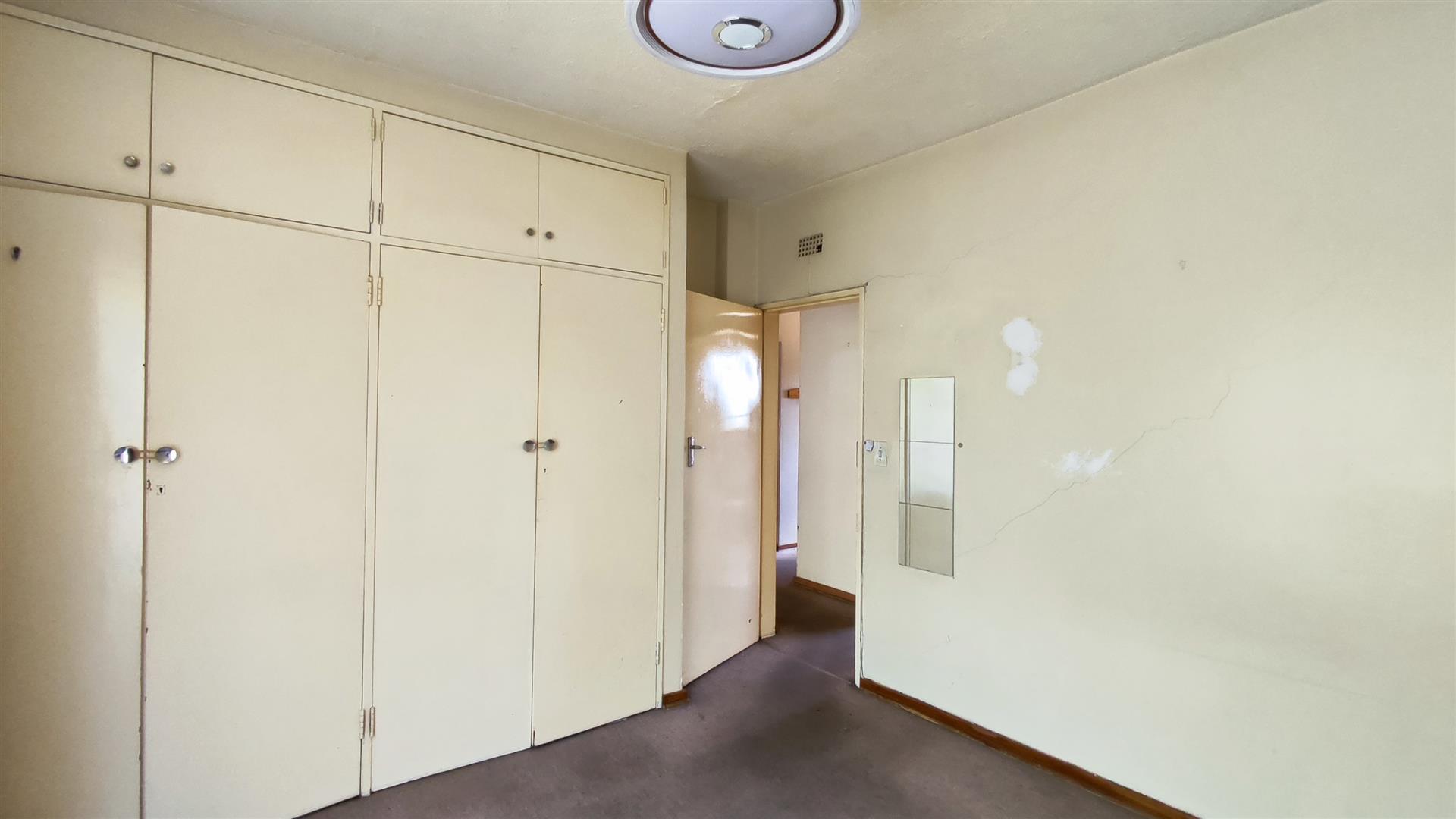 Bed Room 1 - 18 square meters of property in Croydon