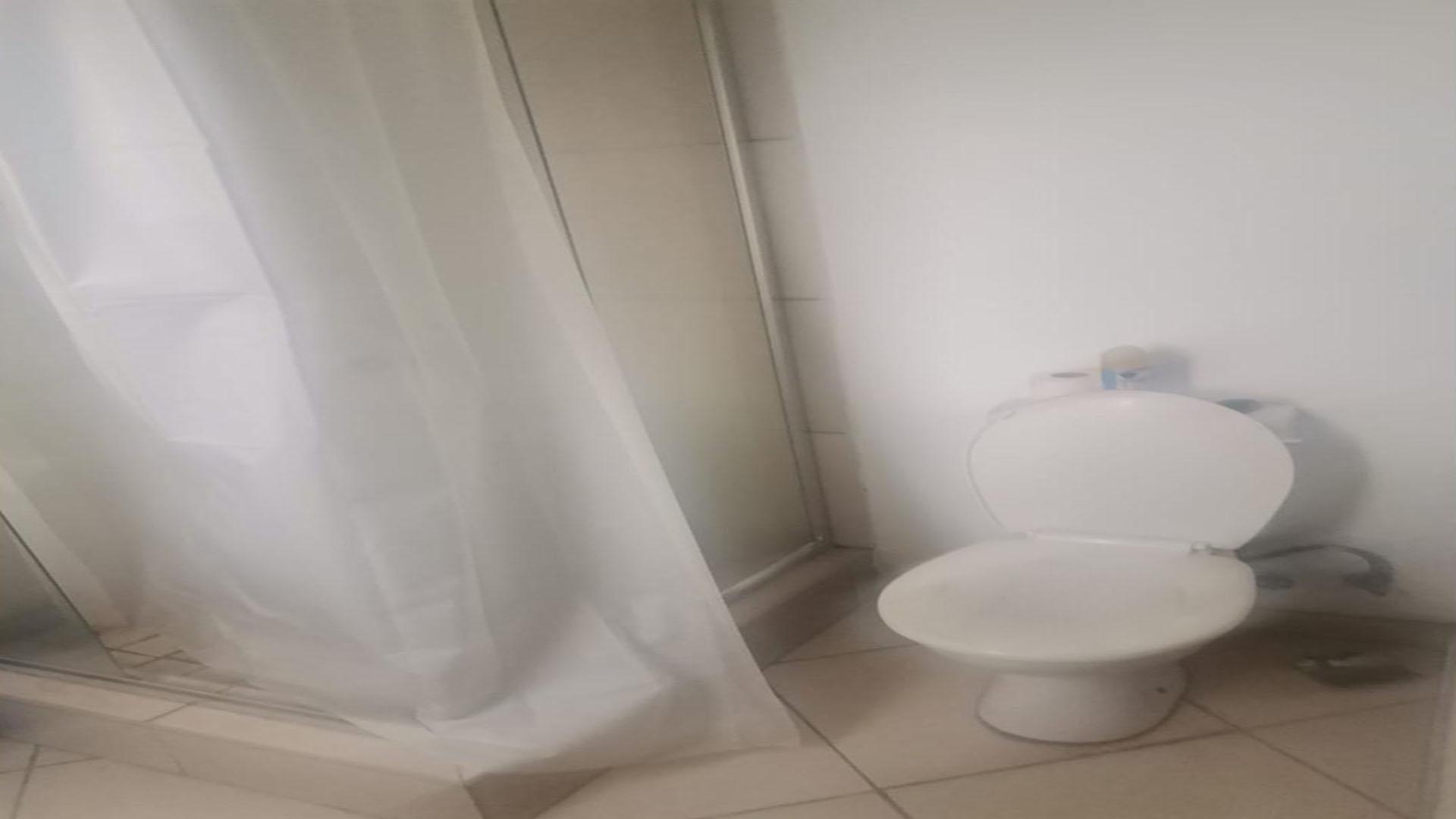 Bathroom 1 of property in Madadeni