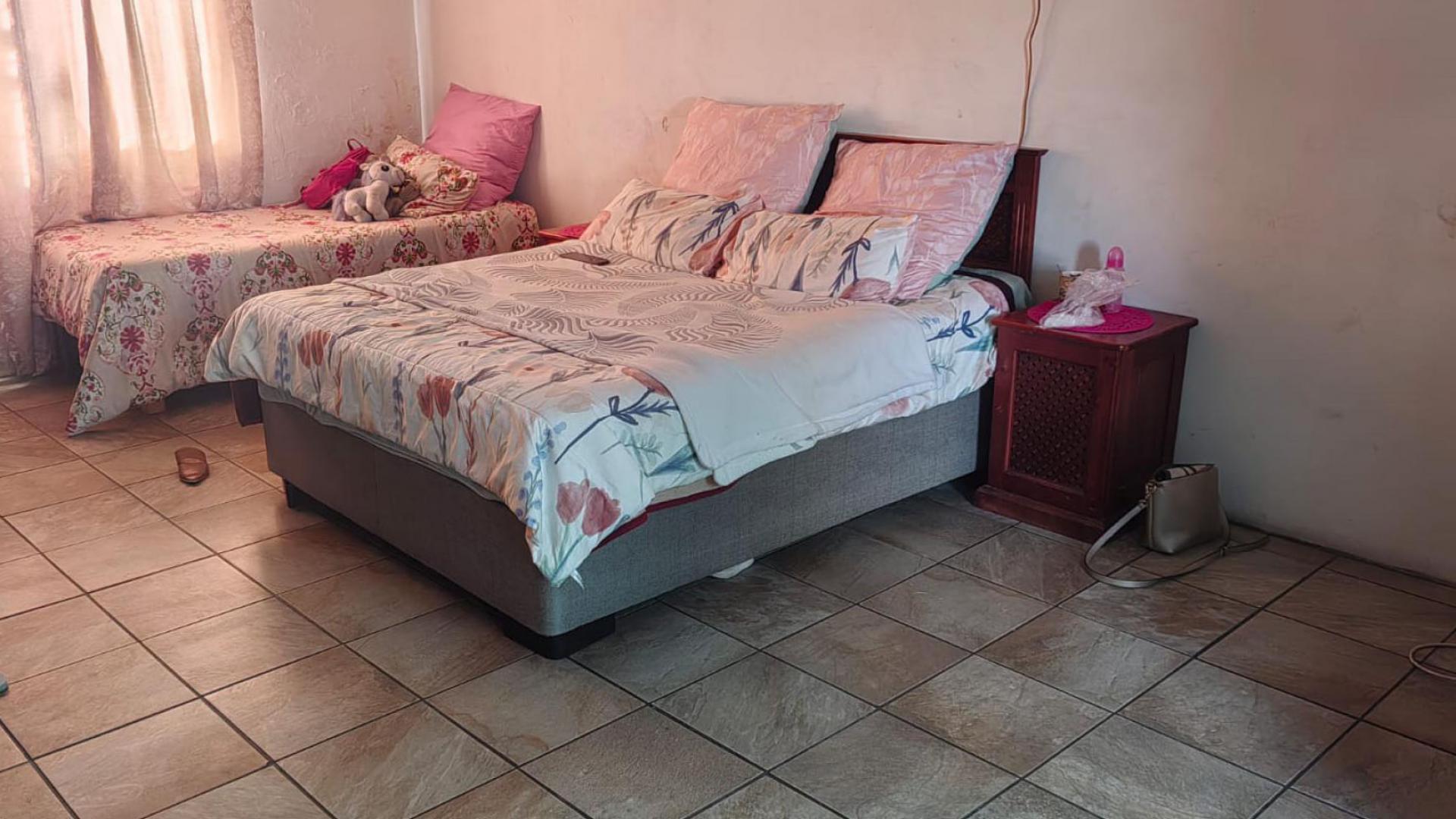 Bed Room 1 of property in Ceres