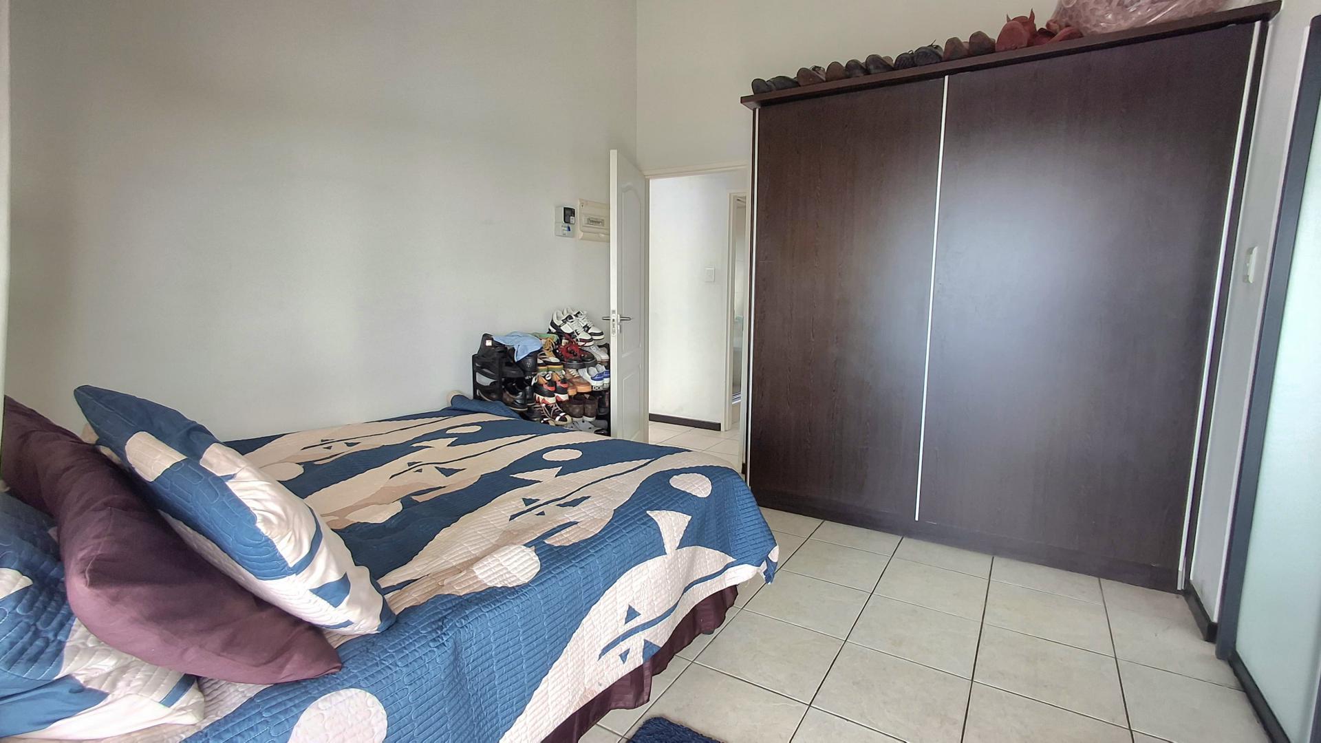 Bed Room 2 of property in Oakdene