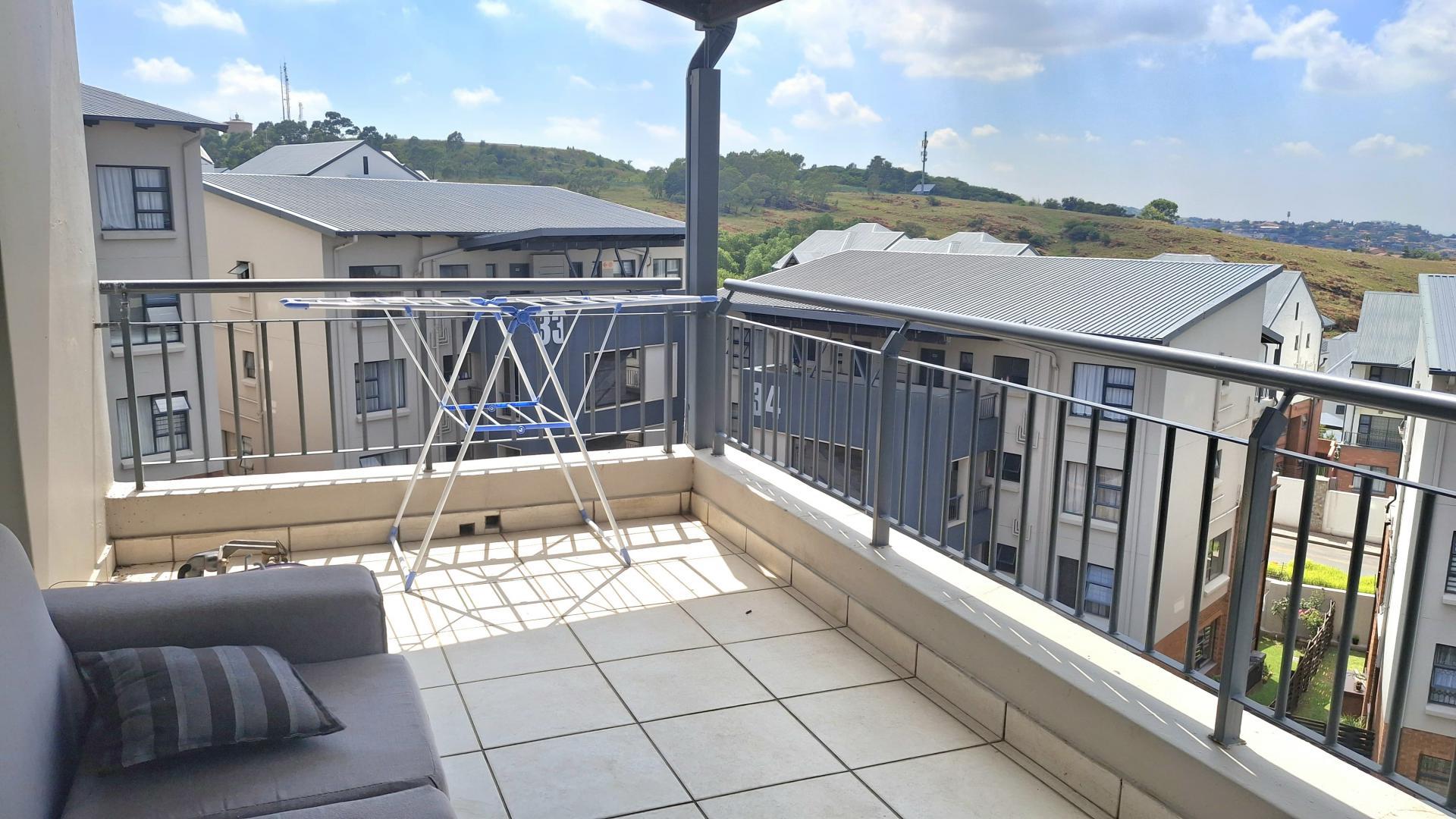Balcony - 11 square meters of property in Oakdene