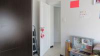Bed Room 1 - 13 square meters of property in Oakdene
