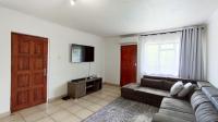Lounges - 22 square meters of property in Pelham